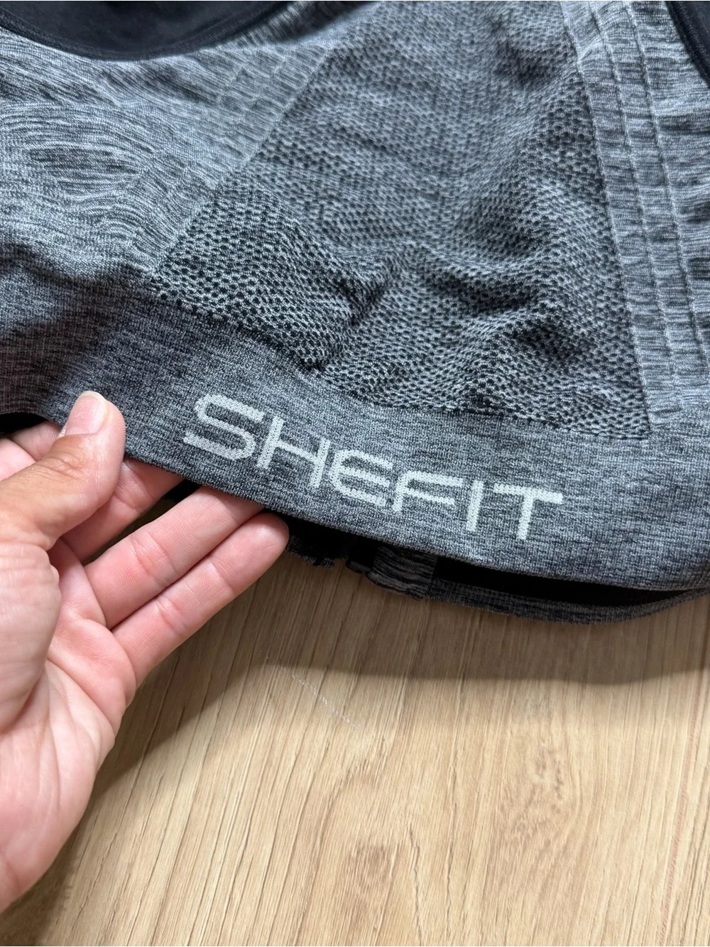 SHEFIT Seamless Lounge Bra in Graphite Size 6Luxe